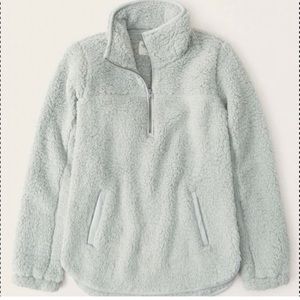 NWOT Abercrombie and Fitch Quarter Zip Sherpa Pull-Over Sweatshirt Large Teddy